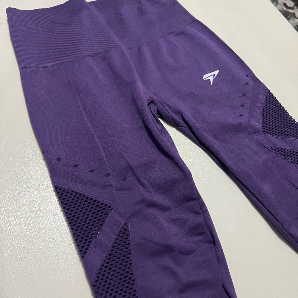 Physiq Purple Laser-Cut Leggings